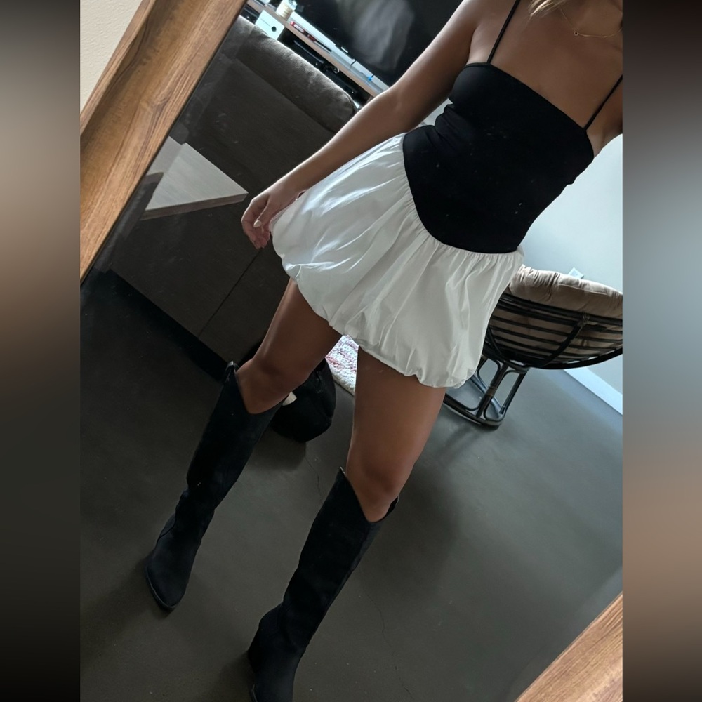 Color block bubble hem dress